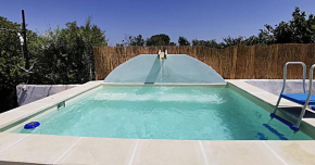 terra rossa casa di campagna con piscina